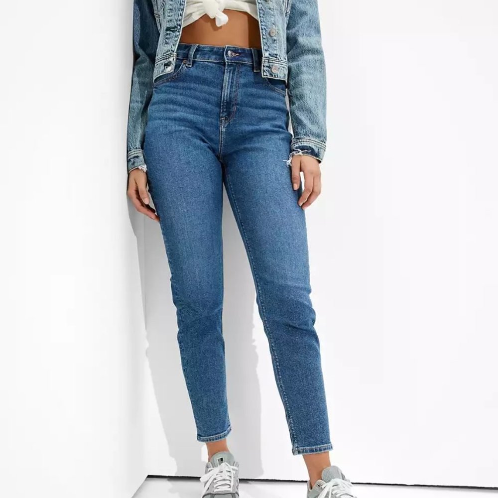 AMERICAN EAGLE MOM Jeans stretch Medium denim Size 0 Short